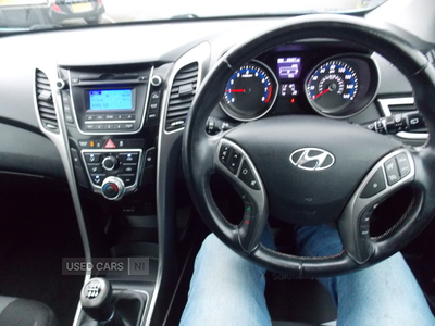 EO13JSXHyundaii30-17