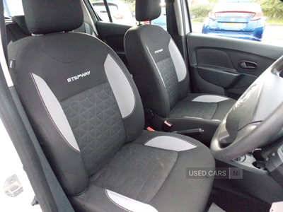 SA16DRSDaciaSandero-Stepway-13