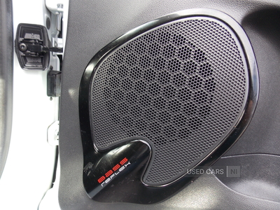 SG18ZFLRenaultClio-17