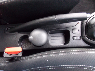 SG18ZFLRenaultClio-21