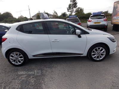SG18ZFLRenaultClio-7