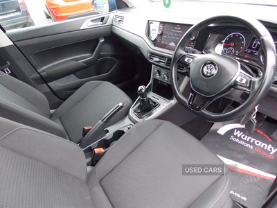 SM69BZCVolkswagenPolo-15
