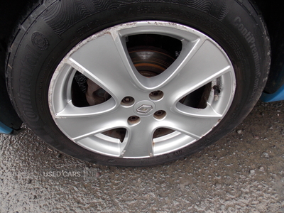 SB64HFRRenaultClio-10