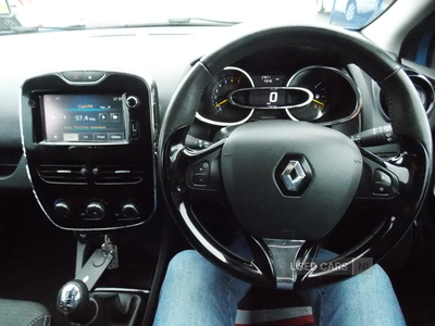 SB64HFRRenaultClio-18