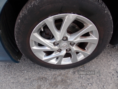 SD67AYUToyotaAuris-10