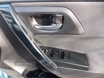 SD67AYUToyotaAuris-16