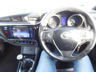 SD67AYUToyotaAuris-17