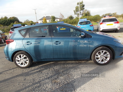 SD67AYUToyotaAuris-7