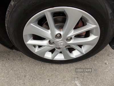 SJ64ZSGToyotaAuris-11