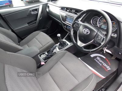 SJ64ZSGToyotaAuris-14