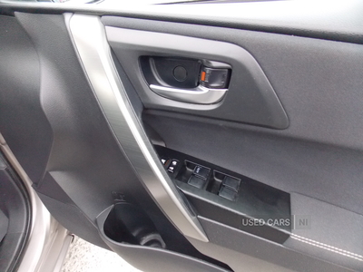 SJ64ZSGToyotaAuris-16