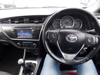 SJ64ZSGToyotaAuris-17