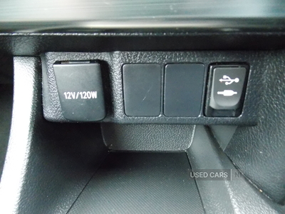 SJ64ZSGToyotaAuris-20