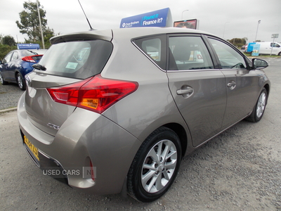 SJ64ZSGToyotaAuris-6