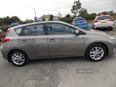 SJ64ZSGToyotaAuris-7