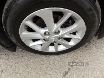 SJ64ZSGToyotaAuris-9