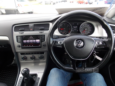 ST65KNJVolkswagenGolf-18