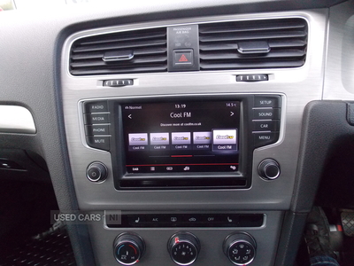 ST65KNJVolkswagenGolf-19