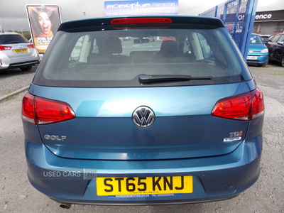 ST65KNJVolkswagenGolf-5