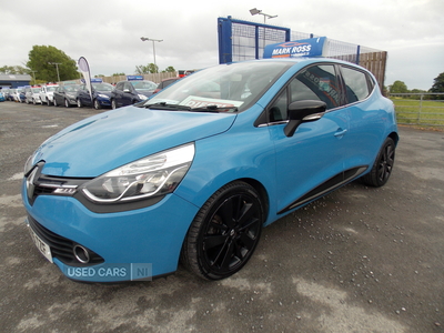 AY15TZFRenaultClio-2