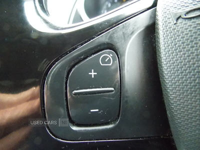 AY15TZFRenaultClio-23