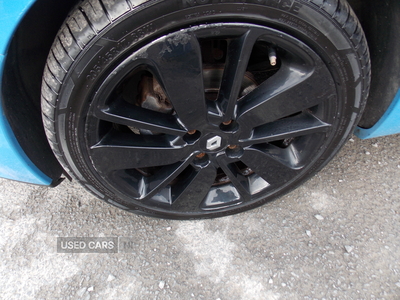 AY15TZFRenaultClio-9