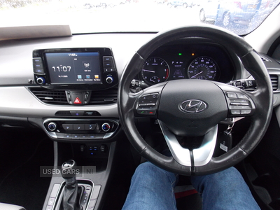 EA67CWXHyundaii30-17