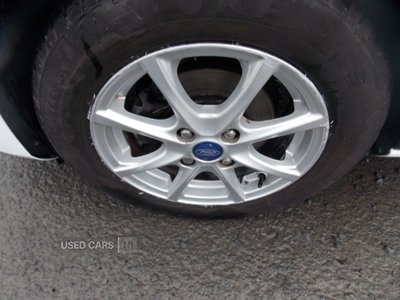 EF18FZTFordFiesta-10