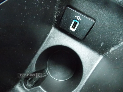 EF18FZTFordFiesta-21