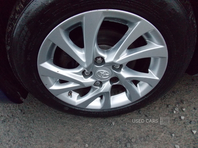 GU65ZRPToyotaAuris-10