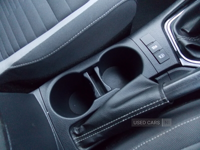 GU65ZRPToyotaAuris-21