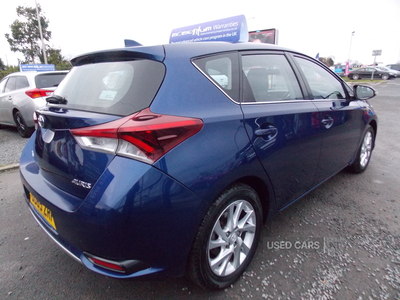 GU65ZRPToyotaAuris-6