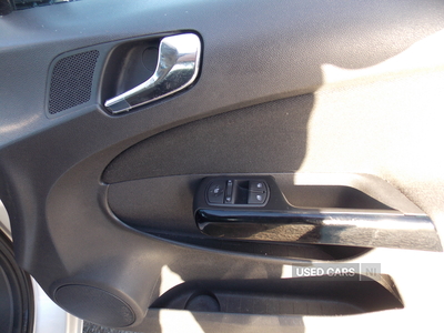 HIG7861VauxhallCorsa-17