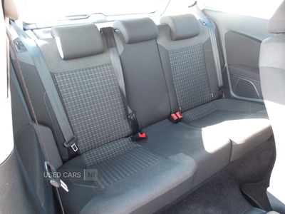 HJ65EEZVolkswagenPolo-14