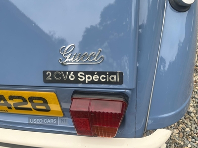 KXI7428Citroen2CV-10