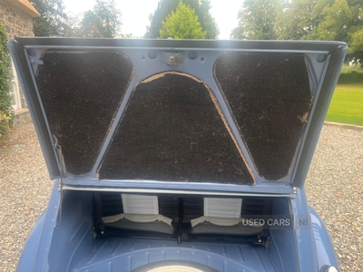 KXI7428Citroen2CV-24