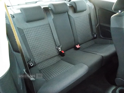 MW15GDYVolkswagenPolo-14