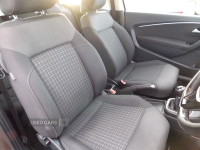 MW15GDYVolkswagenPolo-16