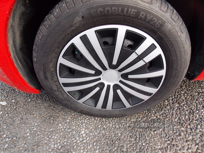 NJ13AXSSuzukiSwift-10