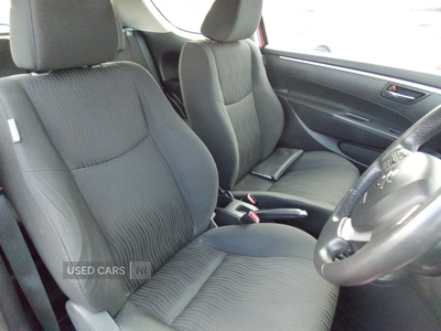 NJ13AXSSuzukiSwift-15