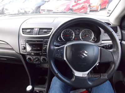 NJ13AXSSuzukiSwift-17