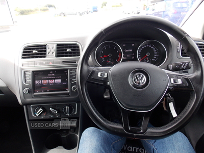 SA64HFVVolkswagenPolo-18