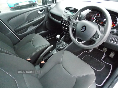 SB18TGXRenaultClio-14