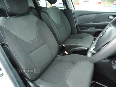 SB18TGXRenaultClio-15