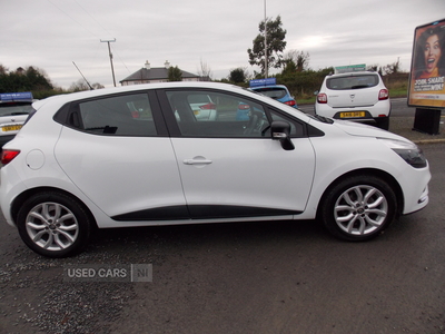 SB18TGXRenaultClio-7