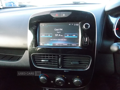 SB67HKDRenaultClio-19