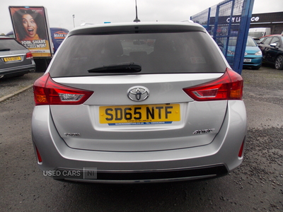 SD65NTFToyotaAuris-5