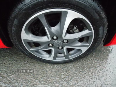 SF14FESToyotaYaris-9