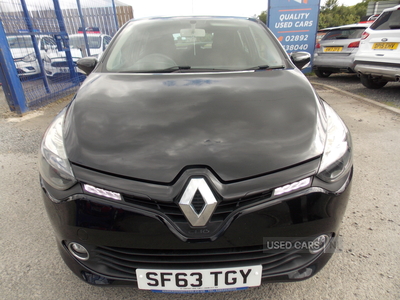 SF63TGYRenaultClio-1