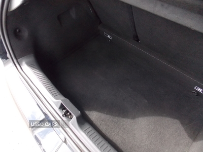 SF63TGYRenaultClio-12